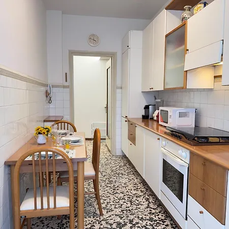 Lejlighed 10 Minutes From The Centre, Comfort And Culture